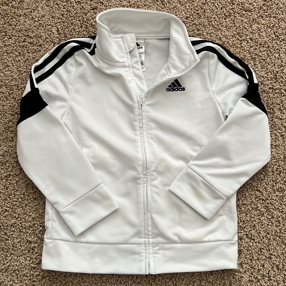 Adidas track suit, ๐ค๐ค color, size 4 - Picture 2 of 5